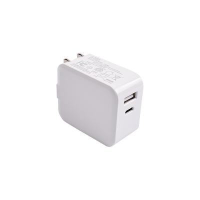 Cina 2Ports QC3.0 QC3.0 PD30W Mobile Phone Wall Mobile Phone Charger Travel 5V2.4A 9V3A USB Type-C Portable Home Charger For iPhone For HUAWEI in vendita