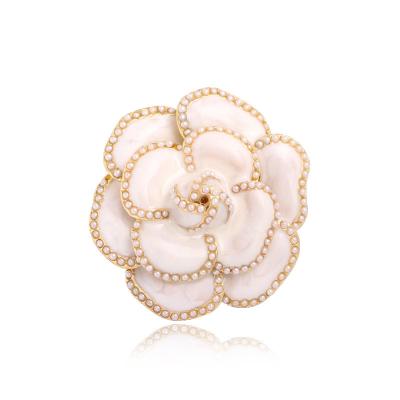 China New Luxury Korean Wholesale Pearl Camellia Brooch For Female Wild Temperament Rose Flower Brooch Silk Scarf Black White Buckle Jewelry for sale