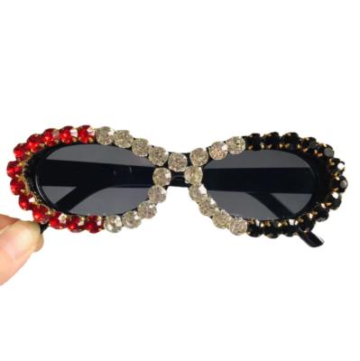 China Fashion Sunglasses 2022 New Shape Rhinestone Oval Sun Glasses Diamond Sunglasses Women for sale