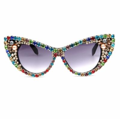 China Fashion Sunglasses 2020 Colors Bead Bling Women Sunglasses Cat Eye Rhinestone Shades Sunglasses for sale