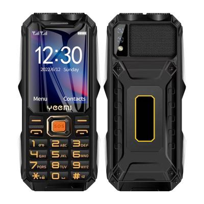 China YEEMI Q8 2G Mobiltelefon 2,4 Zoll Dual SIM-Karten 3000mAh MP3 FM Taschenlampe Lautsprecher zu verkaufen