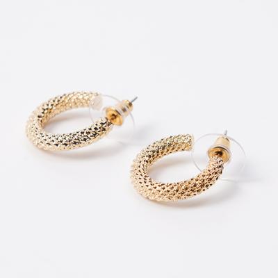 China 2021 new FASHIONABLE Hot-selling wild circle twist earrings twist ring staggered ring design jewelry earrings for sale