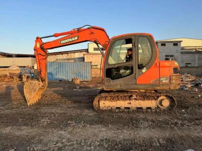 China 8 ton 8000 kg Gebruikte Doosan graafmachines Doosan Dx80 Graafmachine 0,32m3 Emmercapaciteit Te koop