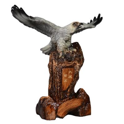 China Global Factory Customized Animals Eagle Resin Crafts Custom Hawk Mascot Home Office Decoration for sale