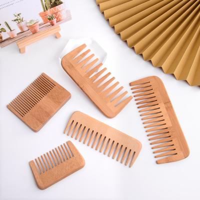 Cina Bamboo nature hair comb&Beard wooden comb at home in vendita