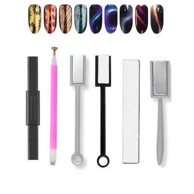 China Cute Nail Art UV Magnet Stick Double Head Cat Eye Magnetic Stick For Nail Gel Polish New Arrival Eco-friendly Material for sale