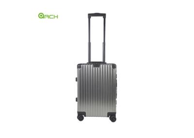 China Wasserdichte harte Shell Luggage With Dual Spinner-Aluminiumräder zu verkaufen