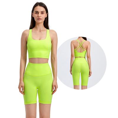 China New Breathable Two Piece Yoga Workout Yoga Wear Short Pants Set Active Wear Women Sports Bra Set Biker Shorts Sets for sale