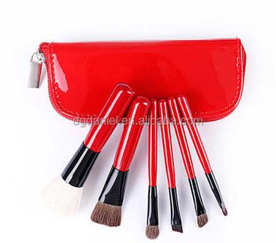 China Free Sample 6pcs Red Natural Makeup Set Brush Flat Brush Custom Logo for sale