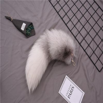 China Tail Decoration Fox Key Chain Pendant Bag Jewelry Made In Chinese Fur Factory for sale