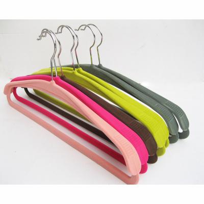 China Eco-friendly non slip thickened men and women universal flocking hanger widened luxury shoulder broom hanger for sale