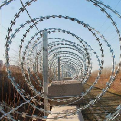 China BTO-22 PVC Coated Razor BTO-22 Concertina Barbed Wire High Quality Barbed Wire for sale