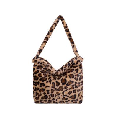 China CIA fashion retro leopard print Korean casual simple canvas single shoulder bag for women for sale