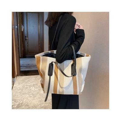 China New Summer Style One-Shoulder Tote Bag Canvas Fashion Large Capacity Trendy Single Shoulder Bag Striped Canvas Bag for sale