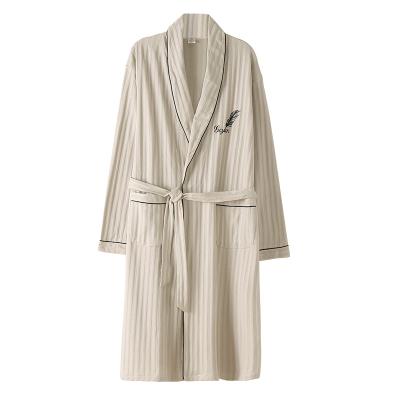 China Breathable Pure Cotton Men's Long Bathrobe Hotel Robe Quick Dry Plus Size 100 Cotton Waffle Bathrobe for sale