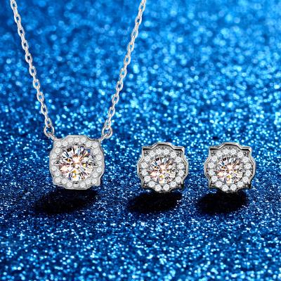 China Ethnic Silver Jewelry Set 925 and Christmas Moissanite Earrings Pendant Necklace Gift Jewelry Sets for sale