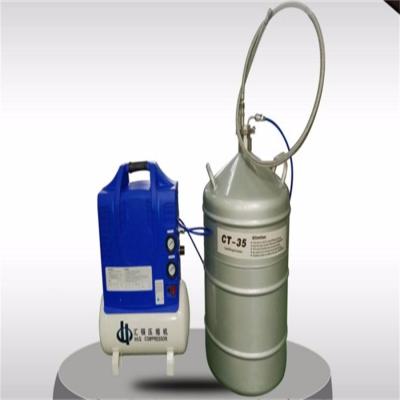 China Liquid Nitrogen Pump Transfer Nitrogen Cryogenic Liquid To YDS-50B LN2 Tank For Cold Storage for sale