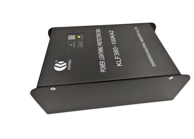 China Caja 2.8KV del protector de sobretensiones del dispositivo del SPD con el triturador del controlar de la temperatura en venta