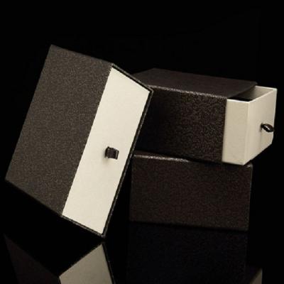 China Custom Logo Luxury Paper Cardboard Packaging Box Personalized Foldable Paper Garment Clothing Gift Boxes for sale