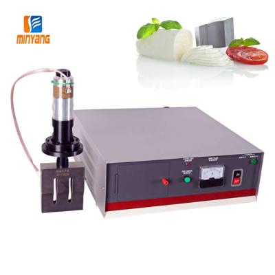 China Cost Saving 15khz 2600w Handheld Machine High Work Efficiency And Ultrasonic Welding Portable Generator Part For Plastic Case for sale