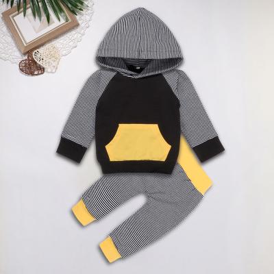 China Breathable 100% Organic Cotton Knitted Baby Autumn Stripes Clothes and Hooded Baby Boy Clothes Set for sale