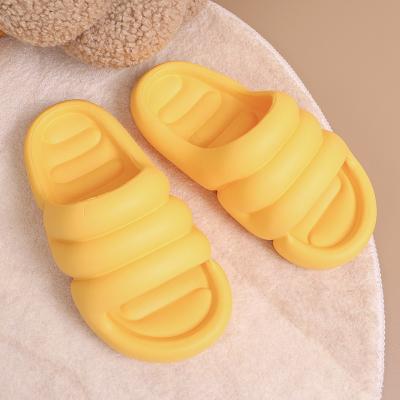 China Damping 2022 Women Outdoor Slippers Summer Beach Sleepers Plastic Flat Women's Slippers Sandals Slippers For Women for sale