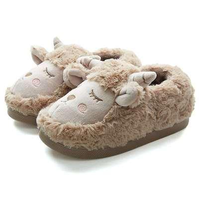 China New Style Stylishd Winter Couples Recyclable Cute Warmth Indoor Comfortable Piglets Cotton Women's Fluffy Slipper for sale