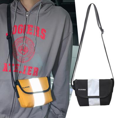 China High Quality Daily Lifestyle Single Shoulder Thoughtful Casual Small Unisex Cross - Body Messenger Bag Men for sale