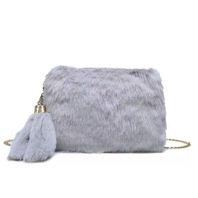 China The other new winter 2020 large-capacity one-shoulder wrap the Korean version of the trend casual fashion soft plush bag for sale