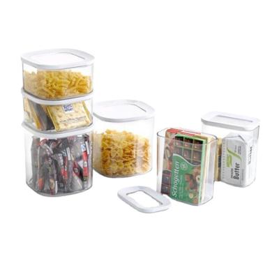 China Sustainable Household Different Shapes Clear Food Storage Organizer And Containers for sale