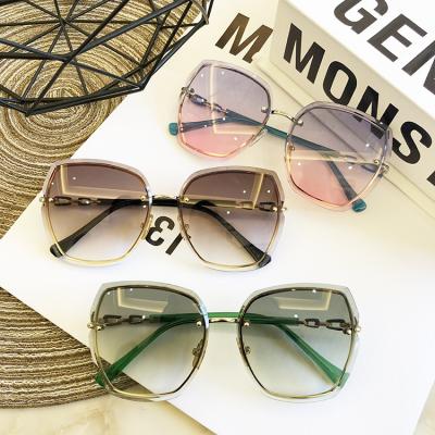 China Fashion Sunglasses 2020 Wholesale Trendy Women Sun Glass Shades New Design 2021 Brand Luxury Fashion Quality Rimless Sunglasses for sale