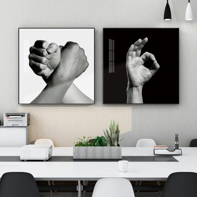 China Modern Crystal Porcelain Painting Black And White Wall Art Body Picture Oil Painting For Living Room for sale