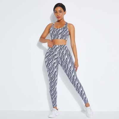 China Custom OEM Logo Zebra Stripes Print Fitness Workout Gym Clothes Women's Breathable Yoga Wear for sale