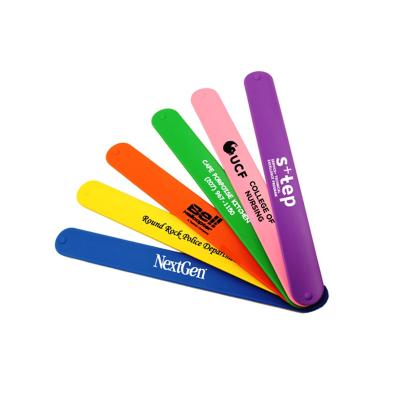 China Promotional OEM design silicone slap wristband rubber slap wristbands for kid toy silicone slap band for sale