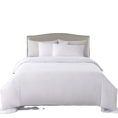 China Folded Hotel Covers Bed Linen Quilts and White Microfiber Sheets for sale