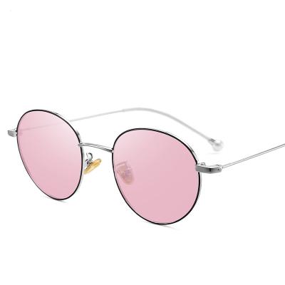 China Fashion Sunglasses Vintage Shape Anti Blue Light Metal Sun Glass Women Luxury Shades Pearl Photochromic Sunglasses for sale