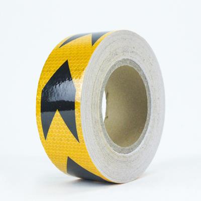 China Untearable Quality Road Safety Low Price Guaranteed Tape Reflective Arrowhead Reflective Sheeting for sale