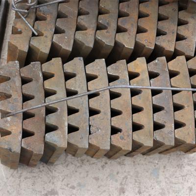 China Wholesale Factory Construction Jaw Plate Crusher Accessories Movable Jaw Plate Crusher Tooth Plate Guard for sale