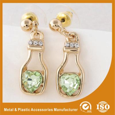 Chine Goujon accrochant de boucles d'oreille en métal de bijoux d'or de mode épousant les boucles d'oreille en cristal brillantes à vendre