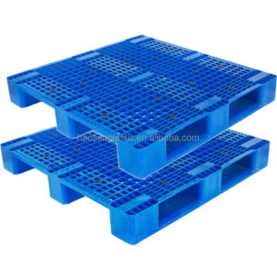 China 1100*1100 Industry Pallet Entry Single Faced Euro Warehouse Forklift Plastic Pallet Heavy Duty Two Way Stretching Plastic Pallet for sale