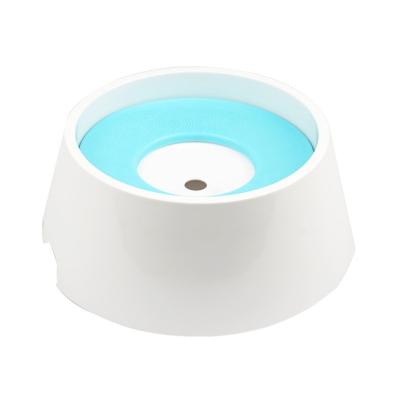 China Fashion Large Capacity Sustainable Silica Gel Dispenser Splash Proof Floating Pet Water Bowl for sale