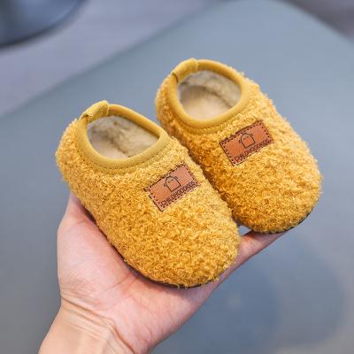 China Printed Warm Sheepskin Fur Toddler Baby Booties Lamb Kids Prewalker Baby Boots Winter Wholesale Shoes for sale