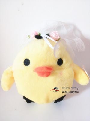 China 2016 stuffed yellow chicken with Wedding dressed small plush toy new design loved by kids for sale