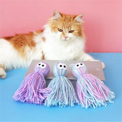 China 2023 Viable Yarn Ball Cat Toy Ball Hung To Tease Cat Kitten Grinding Teeth Self-Playing Cat Toys for sale