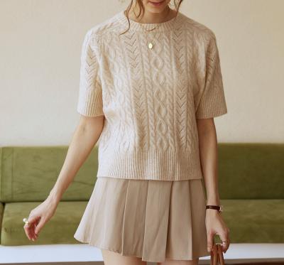 China Breathable Ladies Short Sleeve Cable Knit Blended Style Wool Pee-Over Sweater for sale