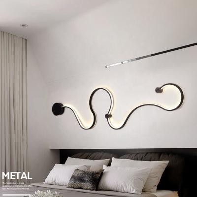 China Ignition Works Nordic Luxury Aluminum Unique Indoor Mount Snake Sconce Modern Led Bedroom Home Wall Lamp for sale