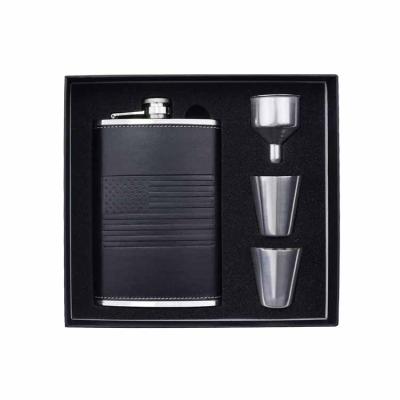 China Eco-friendly Wholesale Portable Jug Wine Jar 8 Ounce Stainless Steel Hip Flask Black Gift Set for sale