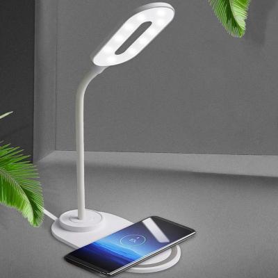 China Table Lamp USB Table Lamp With Wireless Charger 10w Multifunctional Reading Desk for sale