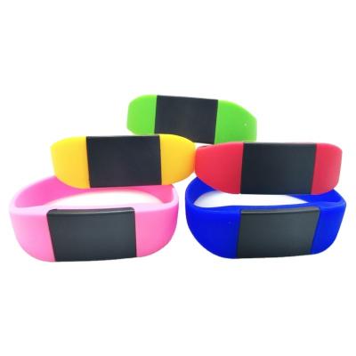 China NFC Silicon Soft Wristband Wholesale Waterproof / Waterproof RFID Smart Wristbands For Custom Logo for sale