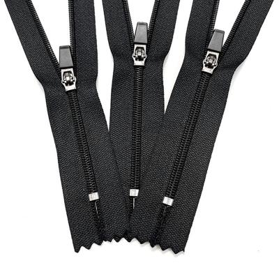 China Viable Customized Nylon Long Chain Sewing Garments Pants High Quality Black Tailor Diy Garment Zipper Accessories for sale